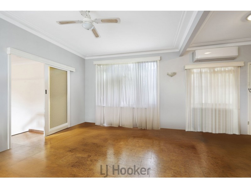 16 Hallvert Crescent, Charlestown NSW 2290