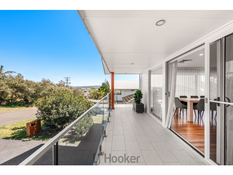 27 Cowlishaw Street, Redhead NSW 2290