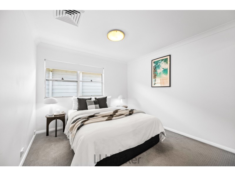 27 Cowlishaw Street, Redhead NSW 2290