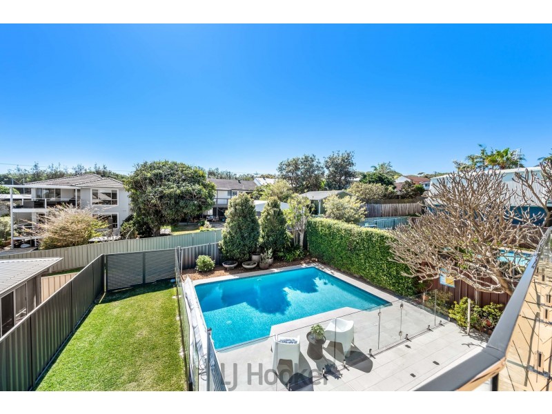 27 Cowlishaw Street, Redhead NSW 2290