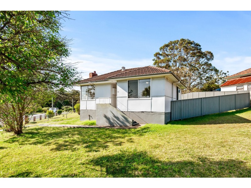 302 Lake Road, Glendale NSW 2285