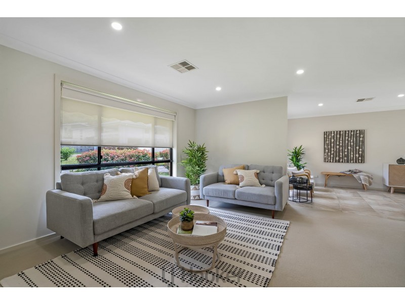 10 Peachwood Close, Warners Bay NSW 2282