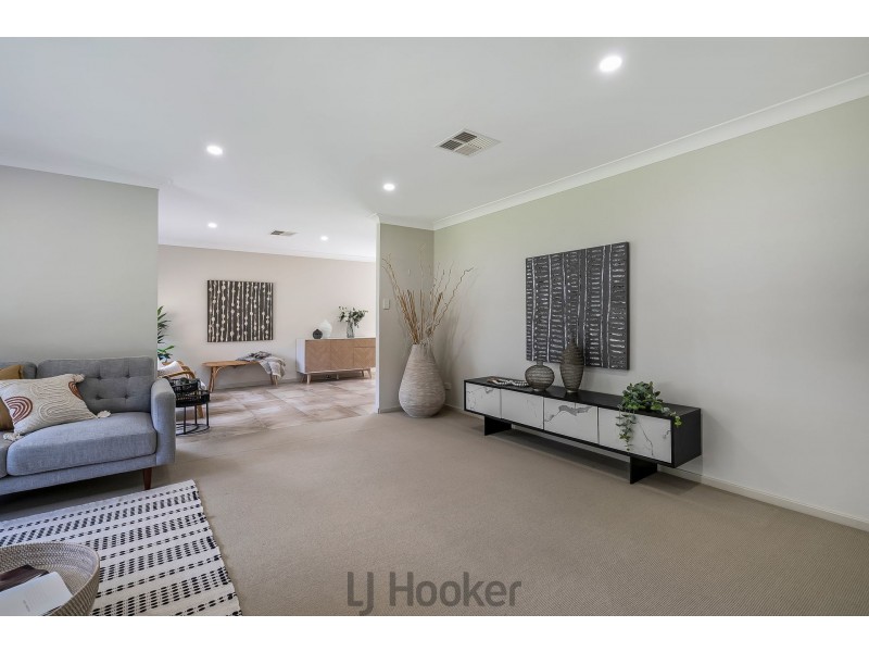 10 Peachwood Close, Warners Bay NSW 2282