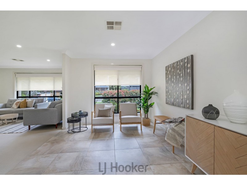 10 Peachwood Close, Warners Bay NSW 2282