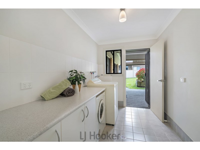 10 Peachwood Close, Warners Bay NSW 2282