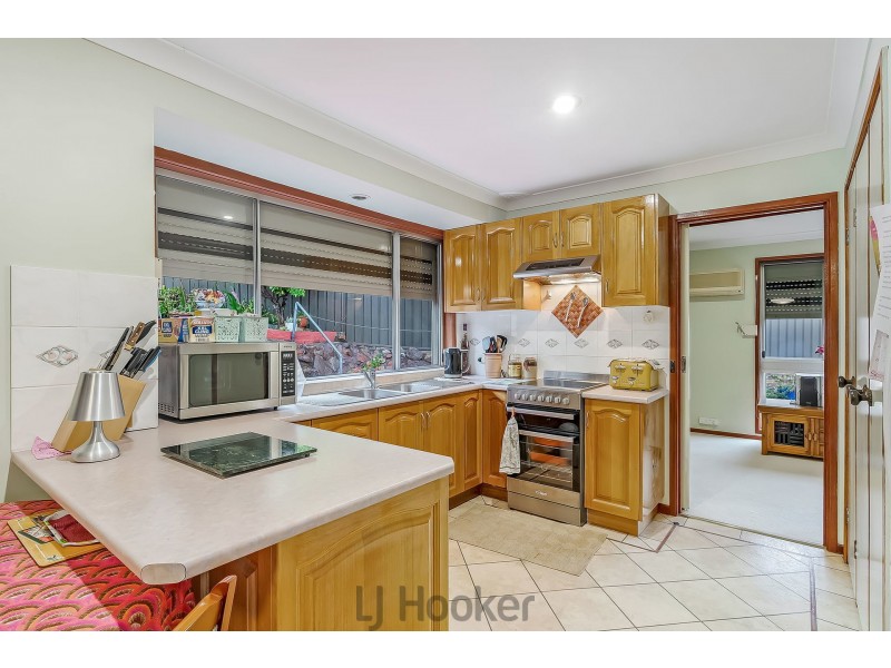 5 Orlando Close, Eleebana NSW 2282