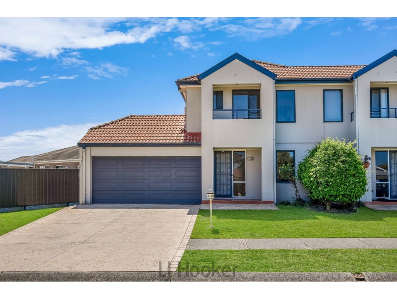 1/18 Geraldton Drive, Redhead NSW 2290