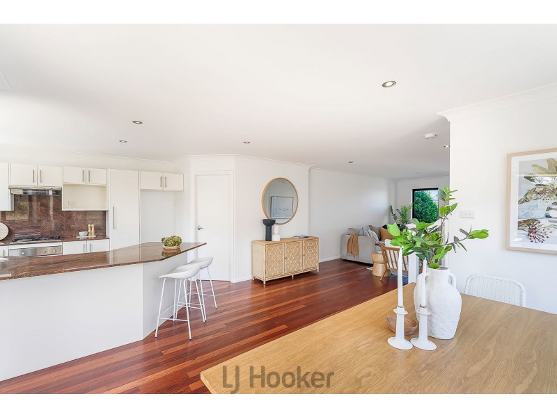 1/18 Geraldton Drive, Redhead NSW 2290