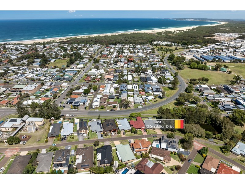 1/18 Geraldton Drive, Redhead NSW 2290