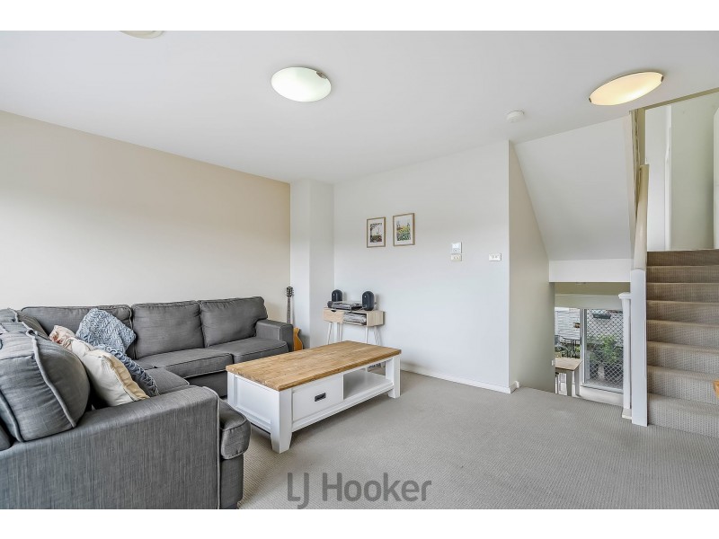 28/4 Langdon Way, Mount Hutton NSW 2290