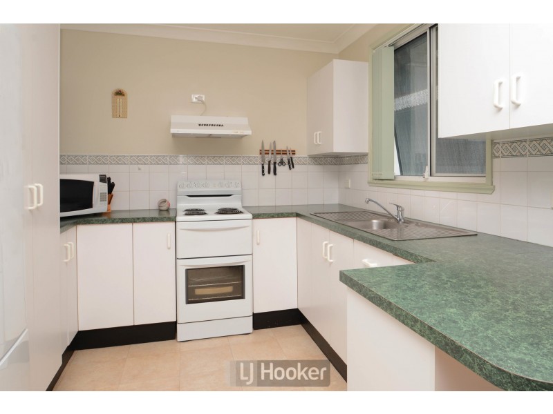 2a Lake Road, Fennell Bay NSW 2283