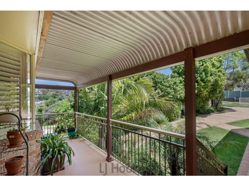 11 Rosebery Avenue, Macquarie Hills NSW 2285