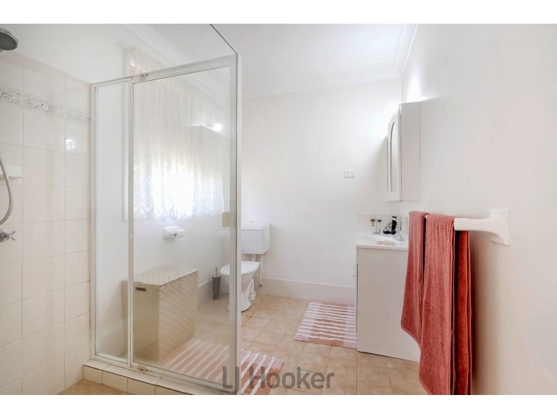 11 Rosebery Avenue, Macquarie Hills NSW 2285