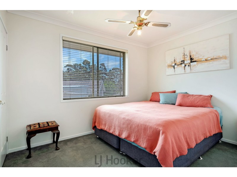 11 Rosebery Avenue, Macquarie Hills NSW 2285