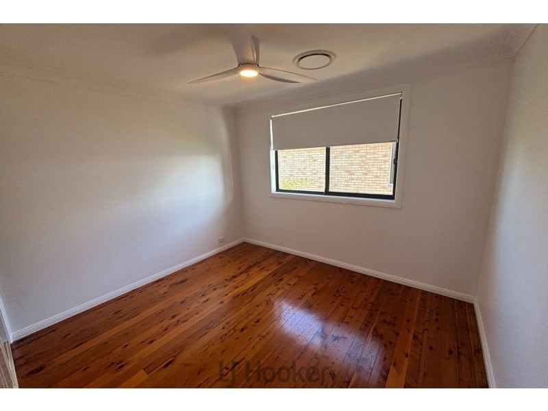 22 Paley Crescent, Belmont South NSW 2280