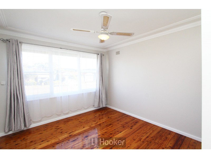 28 Nott Street, Warners Bay NSW 2282