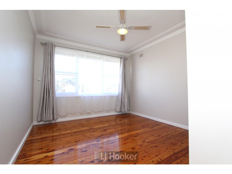 28 Nott Street, Warners Bay NSW 2282