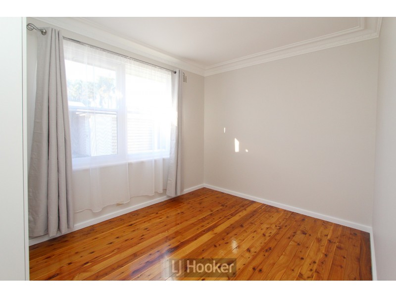 28 Nott Street, Warners Bay NSW 2282