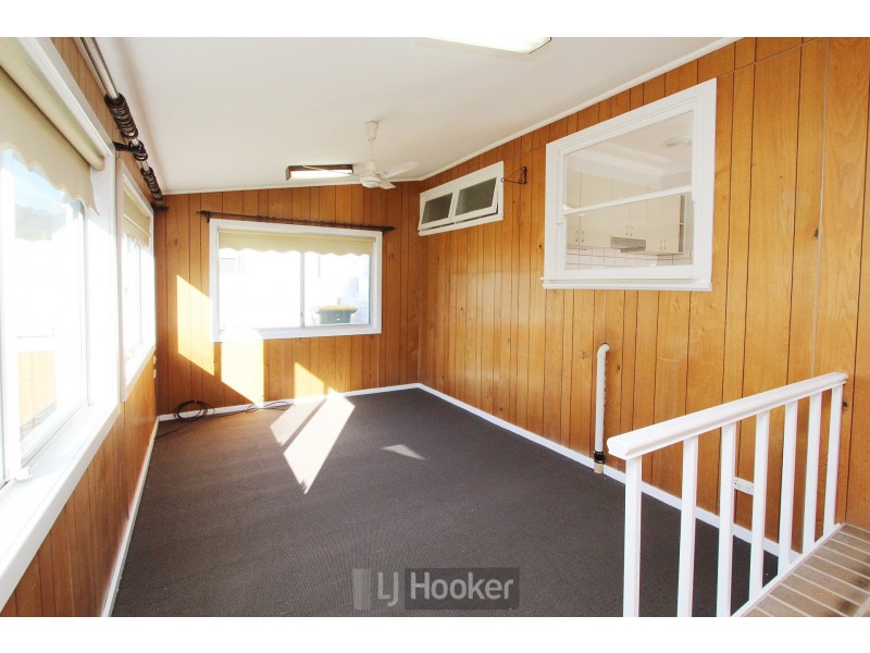 28 Nott Street, Warners Bay NSW 2282