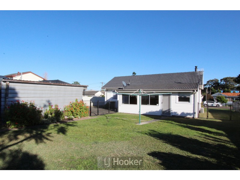 28 Nott Street, Warners Bay NSW 2282
