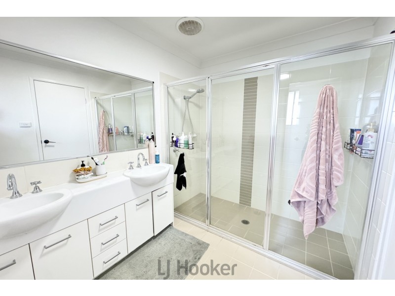 11 Melody Lane, Mount Hutton NSW 2290