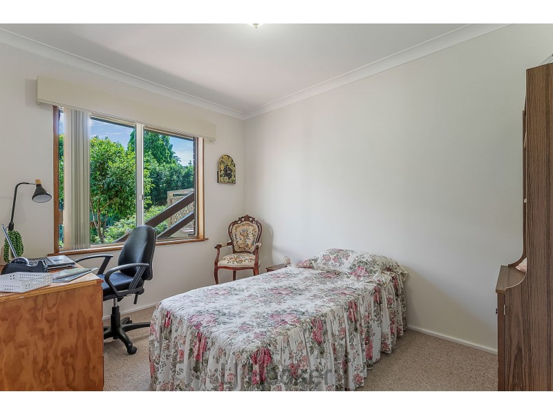 1 Jesson Parade, Warners Bay NSW 2282