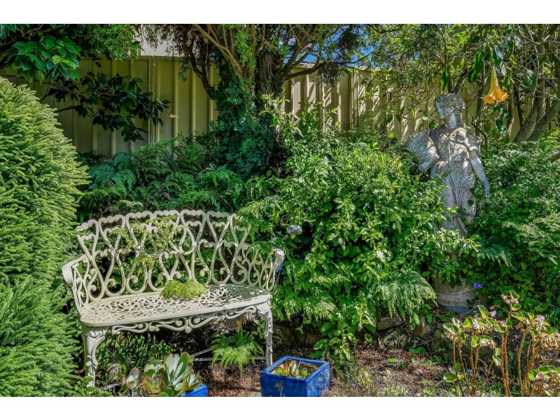 1 Jesson Parade, Warners Bay NSW 2282