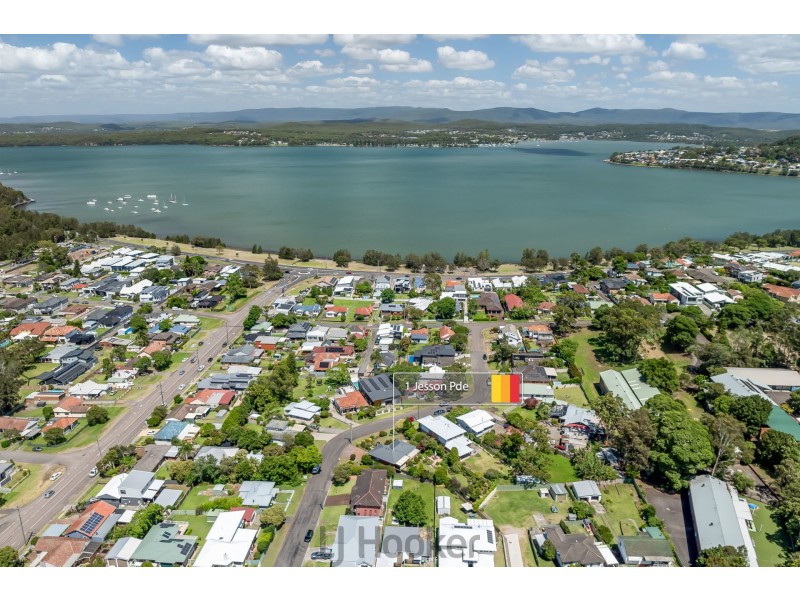 1 Jesson Parade, Warners Bay NSW 2282