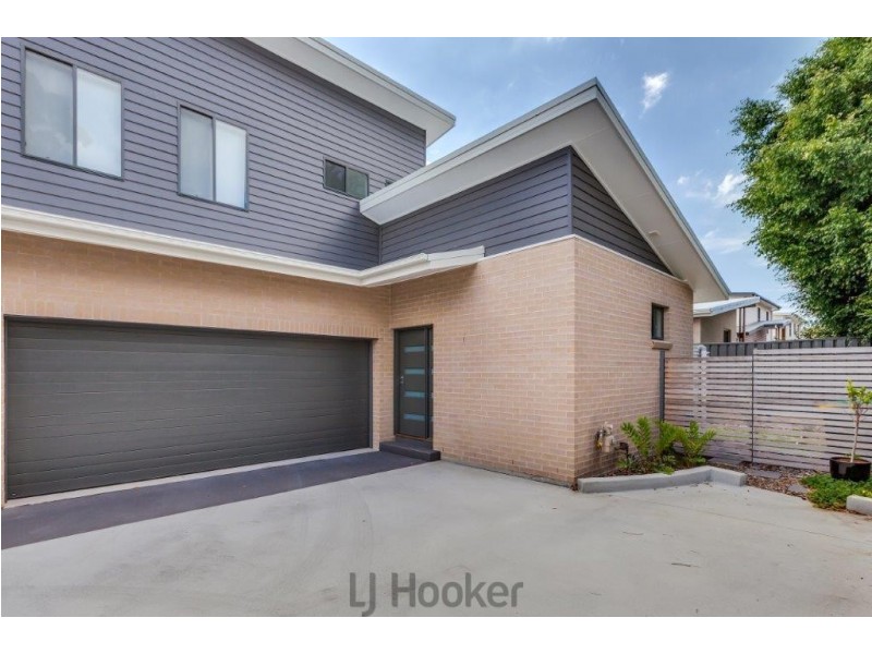 4/10 Queen Street, Warners Bay NSW 2282