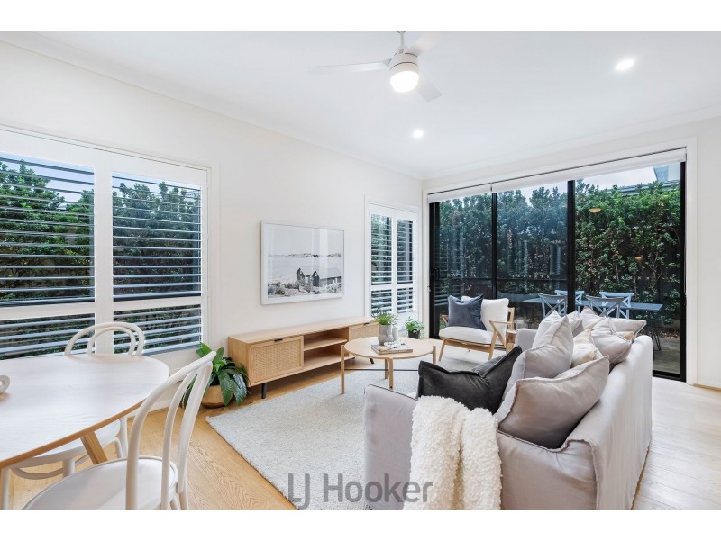 4/10 Queen Street, Warners Bay NSW 2282