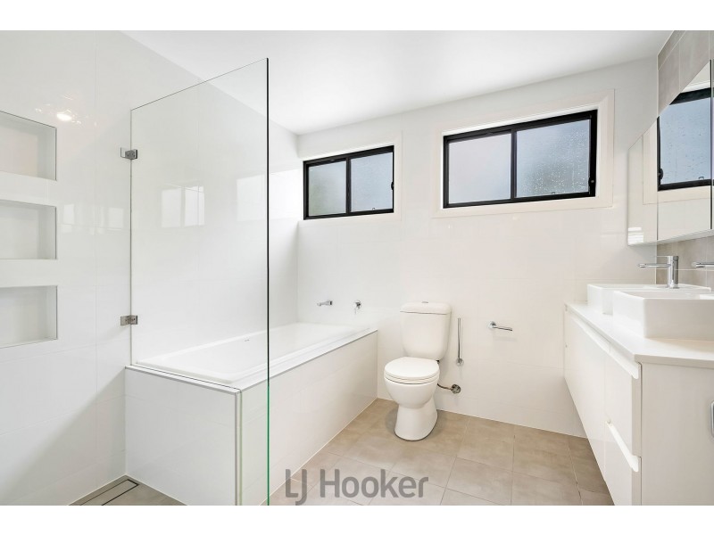 4/10 Queen Street, Warners Bay NSW 2282