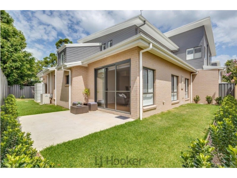 4/10 Queen Street, Warners Bay NSW 2282
