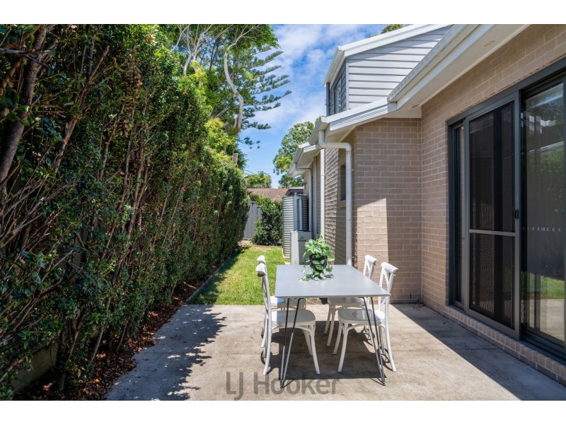 4/10 Queen Street, Warners Bay NSW 2282