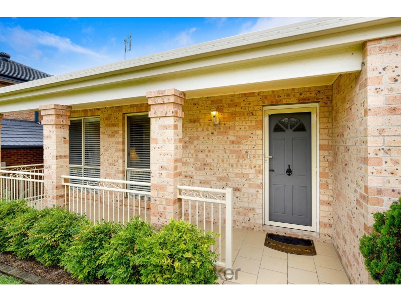 5 Westminster Close, Valentine NSW 2280