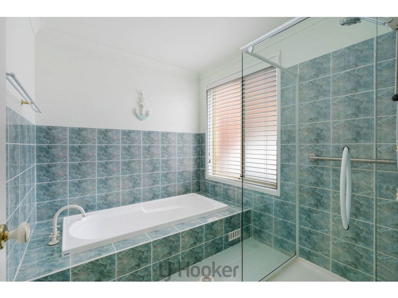 5 Westminster Close, Valentine NSW 2280