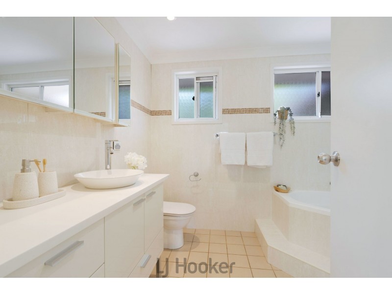 18 Whitby Street, Warners Bay NSW 2282