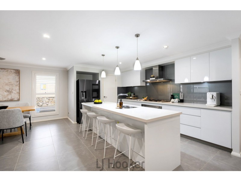 8 Rengor Close, Belmont North NSW 2280