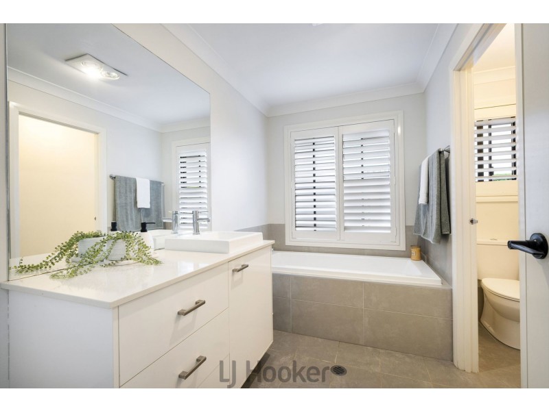 8 Rengor Close, Belmont North NSW 2280