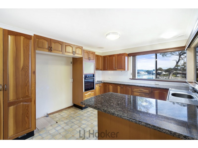 374 Skye Point Road, Coal Point NSW 2283