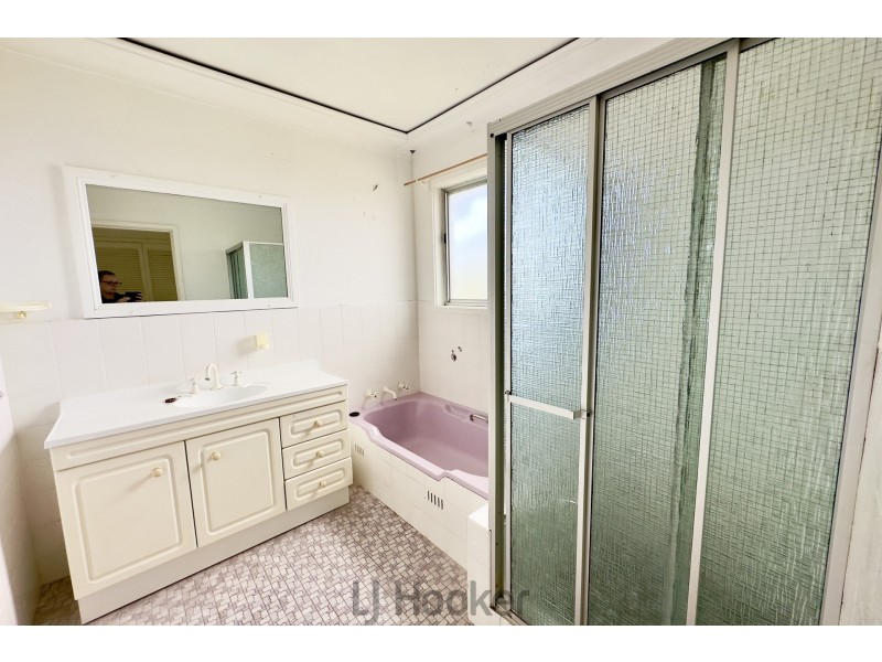 52 Old Belmont Road, Belmont North NSW 2280