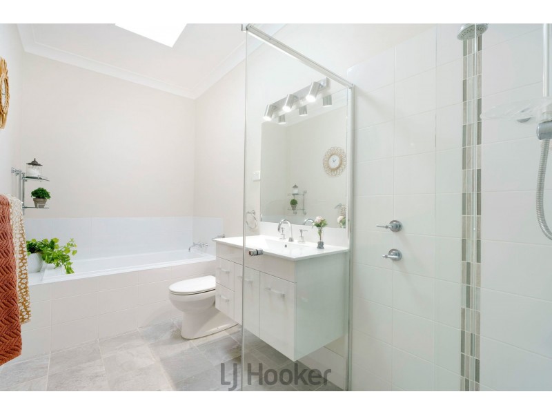 1/37 Walker Street, Warners Bay NSW 2282