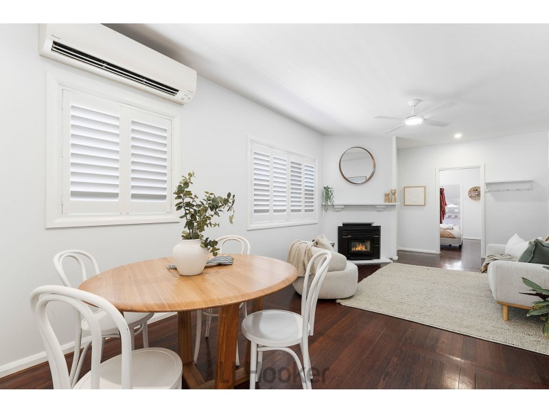 24 Albert Street, Belmont NSW 2280
