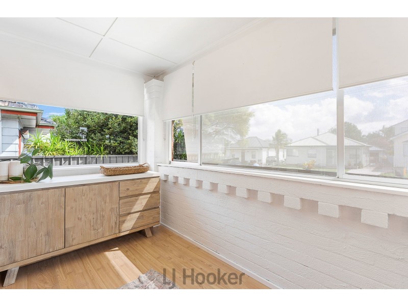 24 Albert Street, Belmont NSW 2280