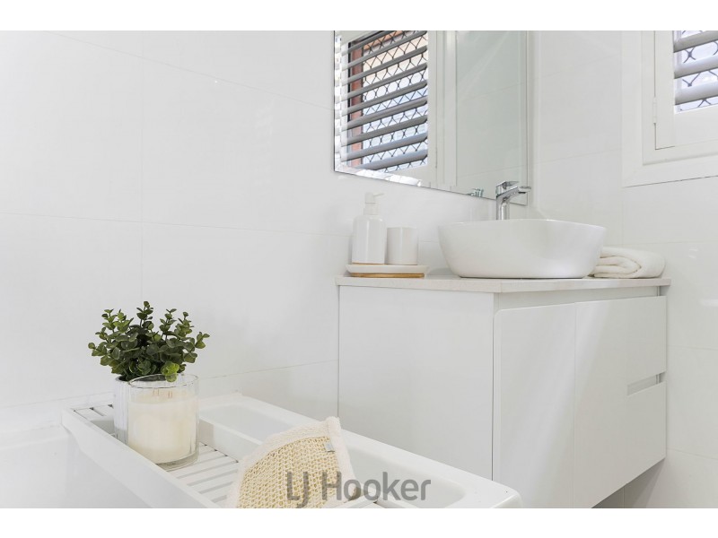 24 Albert Street, Belmont NSW 2280