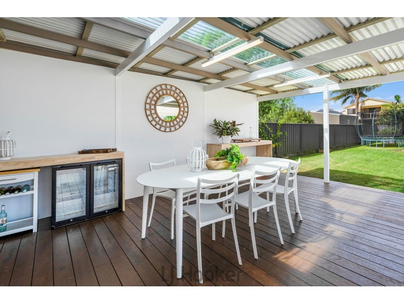 24 Albert Street, Belmont NSW 2280