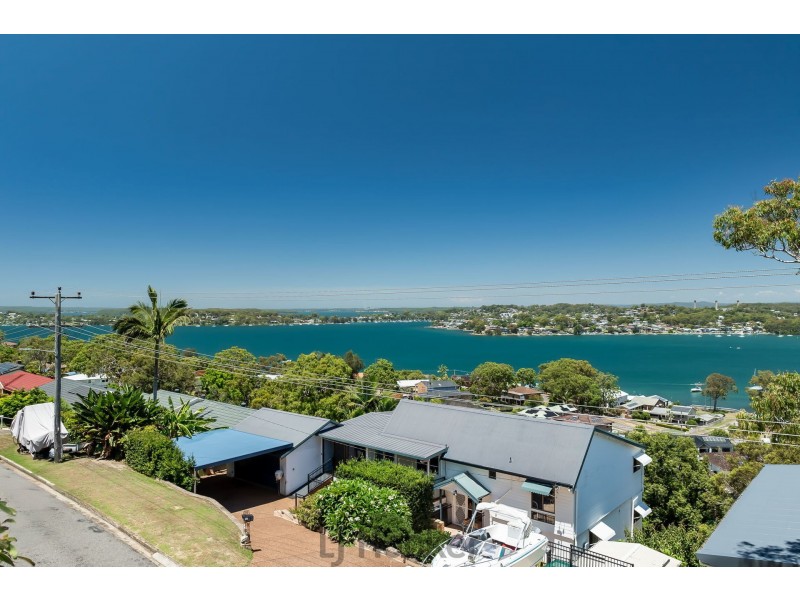 40 Sunlight Parade, Fishing Point NSW 2283