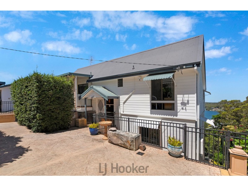 40 Sunlight Parade, Fishing Point NSW 2283