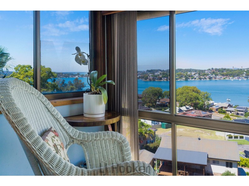 40 Sunlight Parade, Fishing Point NSW 2283