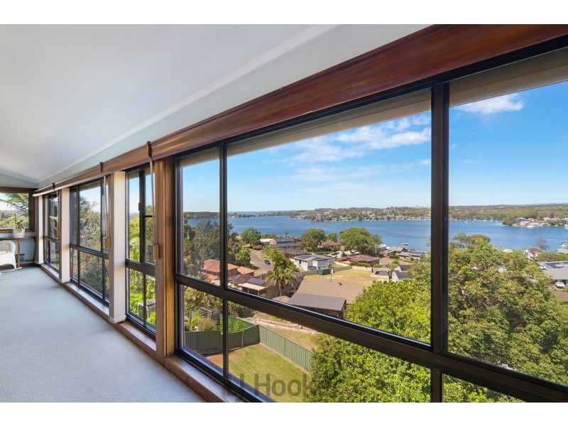 40 Sunlight Parade, Fishing Point NSW 2283