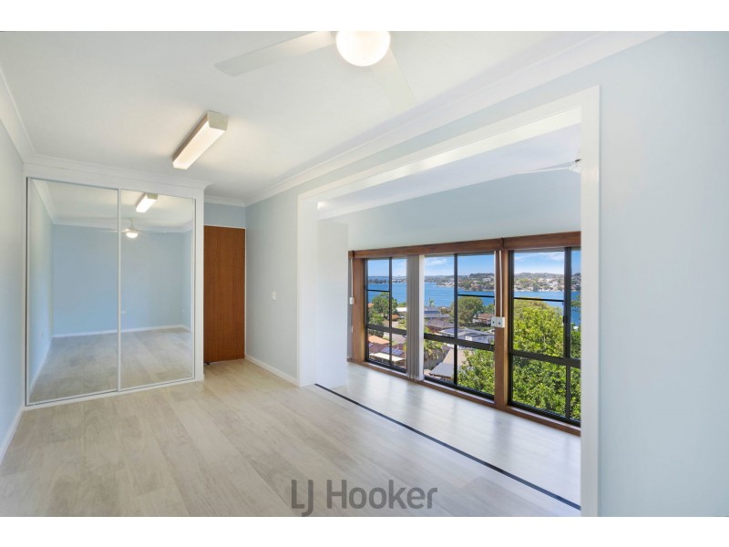 40 Sunlight Parade, Fishing Point NSW 2283